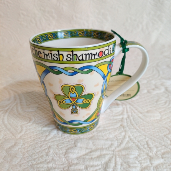 THE IRISH SHAMROCK Clara Irish Weave Bone China Mug Cup 14 oz - Picture 3 of 10